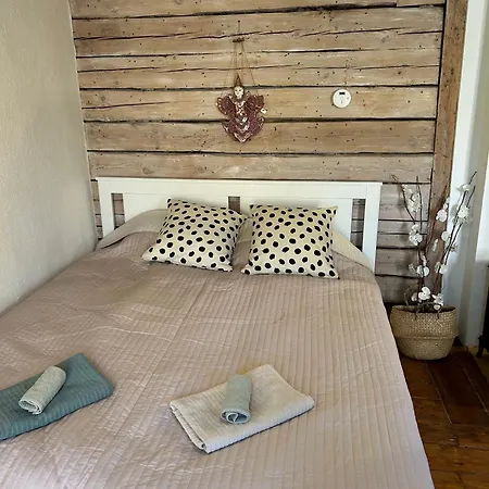 Cozy Flat In Telliskivi Center דירה טאלין